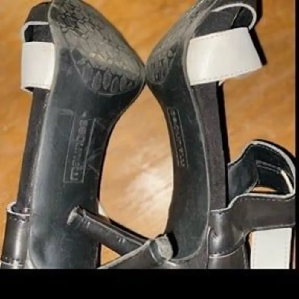 * Maurices size 7 leather strappy Black White Women's open toe 3.5” Libby Heels
